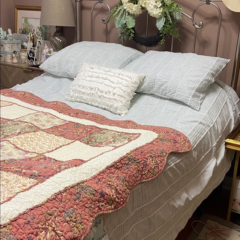 Floral Patchwork Quilt Coverlet